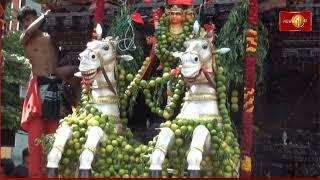 மாத்தளை நகர வீதிகளை வலம்வரும் முத்துமாரியம்மன் பஞ்ச இரத பவனி