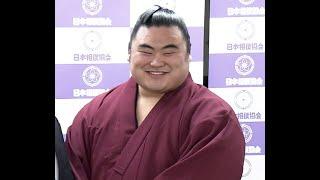 42 Opinions Sumo- Three man race-Who is it going to be?