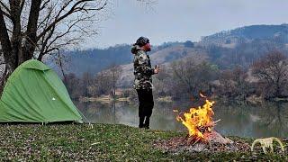  Cu CORTU-N SPATE - DOUA ZILE de PESCUIT, drumetie si campat pe malul OLTULUI