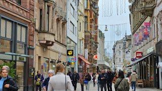 WIESBADEN/GERMANY/Walking  Through the City's Shopping Streets/Thermal Spring