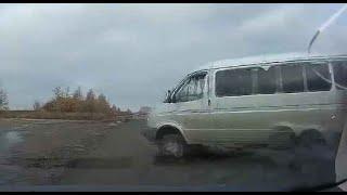 Russia: 145 km/h crash into van and rollover