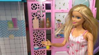 Barbie vs Sister Chelsea Morning Routine at Barbie Dream House