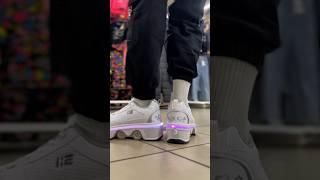 Skate, walk? Just press The button  #shoes #skating #skate #rollerskating