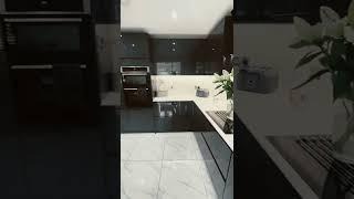 Happy Saturday! Who doesn’t love a clean kitchen and fresh flowers ? Tidy house, Tidy Mind is 100%