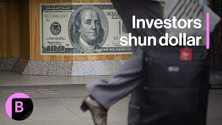 Market Turmoil: Investors Flee Dollar Assets Amid Tariffs Uncertainty