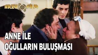 Neşeli Günler - Anne ile Oğulların Kavuşması