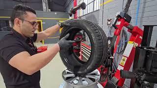 Hunter TCX54 Tire changer machine . how to change a tyre, using Hunter TCX54 tire changer