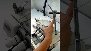 как залить масло в оверлок. #оверлок #творчество #трюки #sewing #шитье #какшить