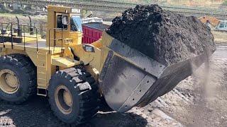 Caterpillar 992C Wheel Loader With Huge Bucket Loading Lorries With Coal - S.G.M Melidis