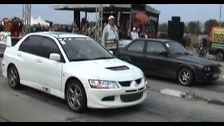 Mitsubishi Lancer EVO VIII Vs. BMW E30 Drag Race [1/4 Mile]