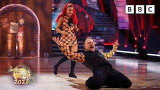 Chris McCausland and Dianne Buswell Cha Cha to Twist and Shout by The Beatles  BBC Strictly 2024