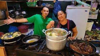 ¡Almuerzo Para Todos En El Mercado!