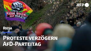 Proteste verzögern AfD-Parteitag in Riesa | AFP