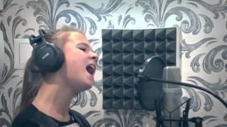 Девочка красиво поет - Кукушка / Girl sings beautifully - Cuckoo