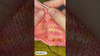 Jimmy Beans Clubs Tutorials: Shafts Geometry Shawl - Purl Through the Back Loop