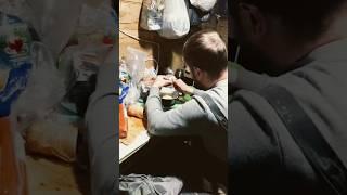 Быт после работы в лесу #лес #снег #зима #тайга #избушка #зимовье #готовимдома