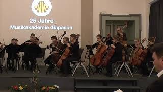 Matinée 2019 -  B.  Britten: Simple Symphony: 1.  Boisterous Bourrée