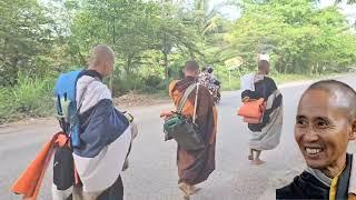 Mới Nhất 04-04 Ngày đầu tiên Sư Minh Tuệ Tự Đi Khất Thực indonesia !