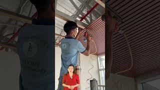 Thi công trần nhựa giả gỗ bằng lam sóng Hàn Quốc