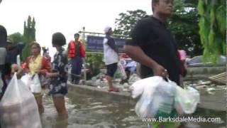 Ayutthaya, Thailand Flood Emergency, October 12th, 2011 Part 2