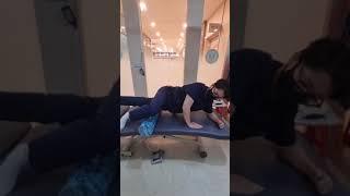 ​폼롤러를 이용한 다리 근육 마사지 #게시판 #목디스크 #목통증 #게시판 #목디스크 #목통증 #무릎관절염 #무릎통증 #발목인대  #연세강인병원