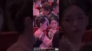 [周也] Zhou Ye and Liu Haocun chatting inside Weibo movie night 2024