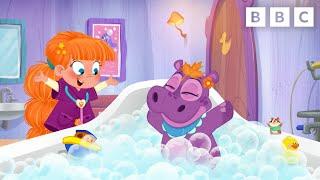 Vida the Vet & Juno's Bubble Bath Fun! | CBeebies