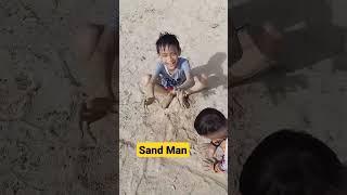 Sand Man ala Zeroun Channel @carocokbeach #carocokpainan #pantai #anak #send