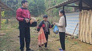 A happy day for Co Nhi when the father and son came and had Christmas dinner.