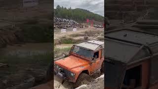 Land Rover Defender en la Party 2022 | Supertrack | 4x4 Off Road