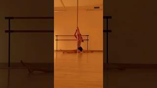 Растяжка Шпагат #растяжка #шпагат #poledance