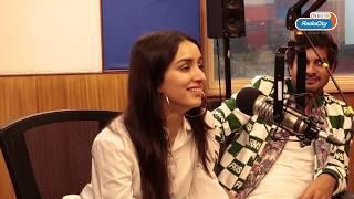 Shraddha Kapoor Mimics her Favourite Teacher | Teacher's Day Special