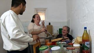  ASÍ TRABAJAN LAS MADRES RUMANAS PARA EL INVIERNO 