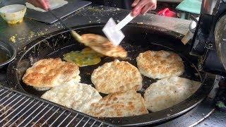 雞蛋煎餅(蛋餅) - 台灣街頭美食 (Egg Crepe - Taiwanese Street Food)