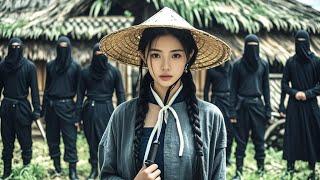 Kung Fu Movie! The girl in a bamboo hat hat is a martial arts expert, defeating a group of bullies!