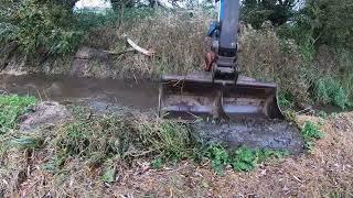 New & Old John Deere, Sorting the Beck for Winter