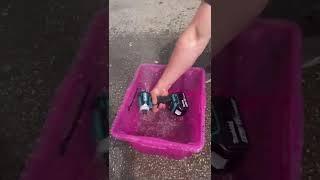 We are testing a battery-powered Makita wrench in water \ Тестируем в воде гайковерт аккумуляторный