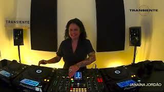 RADIO TRANSIENTE 018 : JANAÍNA JORDÃO (TECHNO)