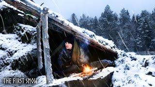 THE FIRST SNOW: Camping in a Survival Shelter