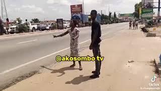 Men, choose your tonga wisely. Àngry lady chases and cürsès her boyfriend after DNA test failed her.