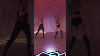 Left or right? #vrkings #dancer