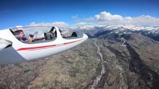 Glider in the mountains. Seven minutes of seven happy days over the Alps