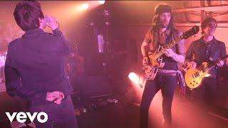 Kasabian - Underdog (VEVO Presents: Kasabian - Live from Leicester)