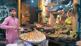  Food Tour of the Lohari Gate Bazaar in Lahore, Pakistan - 4K Walking Tour