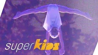 Showgirls age 10-13 fairy dance with acrobatics | Superkids