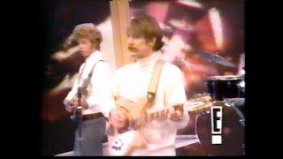 The Byrds - Mr Spaceman ( Original Footage Smothers Brothers Comedy Hour  )