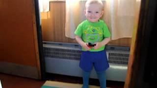 Petit enfant dans le transsibérien