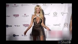 Fashion week Bethany Giura 2019 Babes in Toyland Pet Edition Charity Red Carpet720p