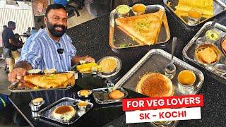 കൊച്ചിയിൽ സ്പെഷ്യൽ ബൺസ്സ് ! Mangalore buns in Kochi Social Kitchen | Udupi Vegetarian Dishes!