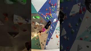 Look mom, no hands! Fun feet first climb #youtubeshorts #bouldering #rockclimbing #fitness